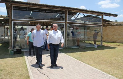 Em fase final, prefeito visita obras do Museu de Biologia de Arapiraca