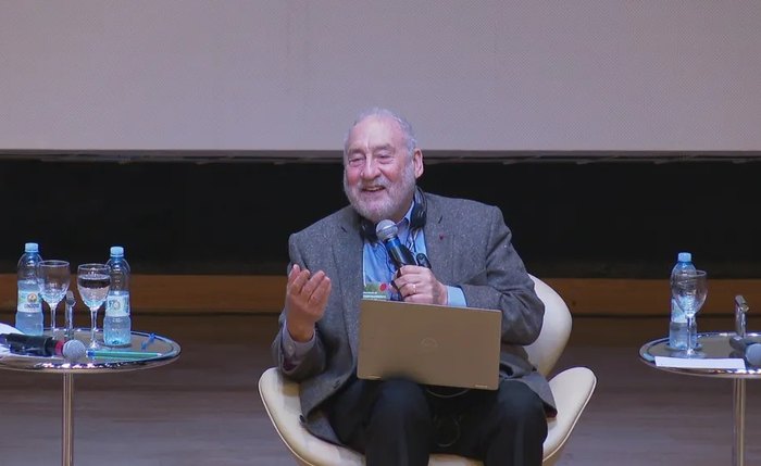 O vencedor do Nobel em Economia em 2021 Joseph Stiglitz