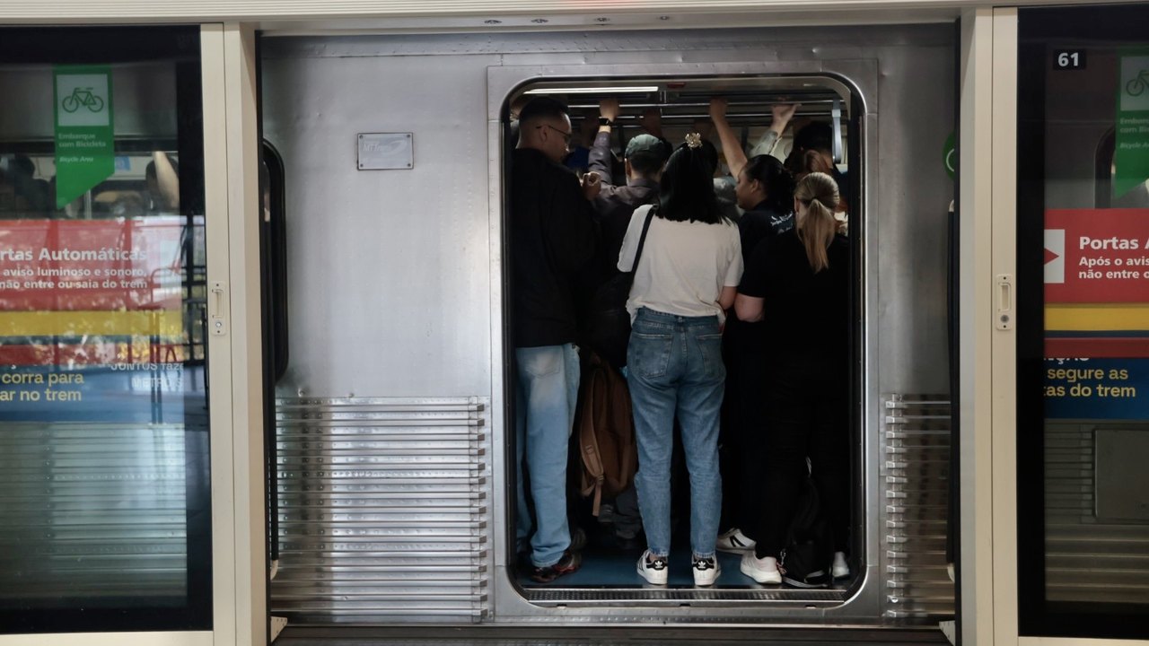 Usuários de trens alteram rotina devido à greve da CPTM