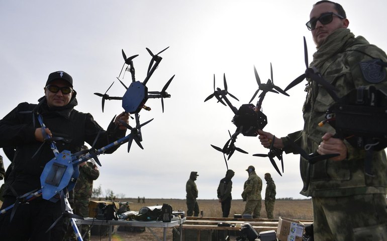 Analista destaca versatilidade do drone russo Koschei em ataques e logística