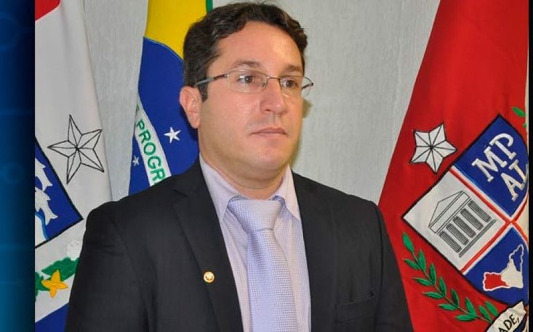 Pedido de liminar do MP culmina na indisponibilidade de bens de prefeito e vice-prefeito de Carneiros equivalentes a mais de 1 milhão