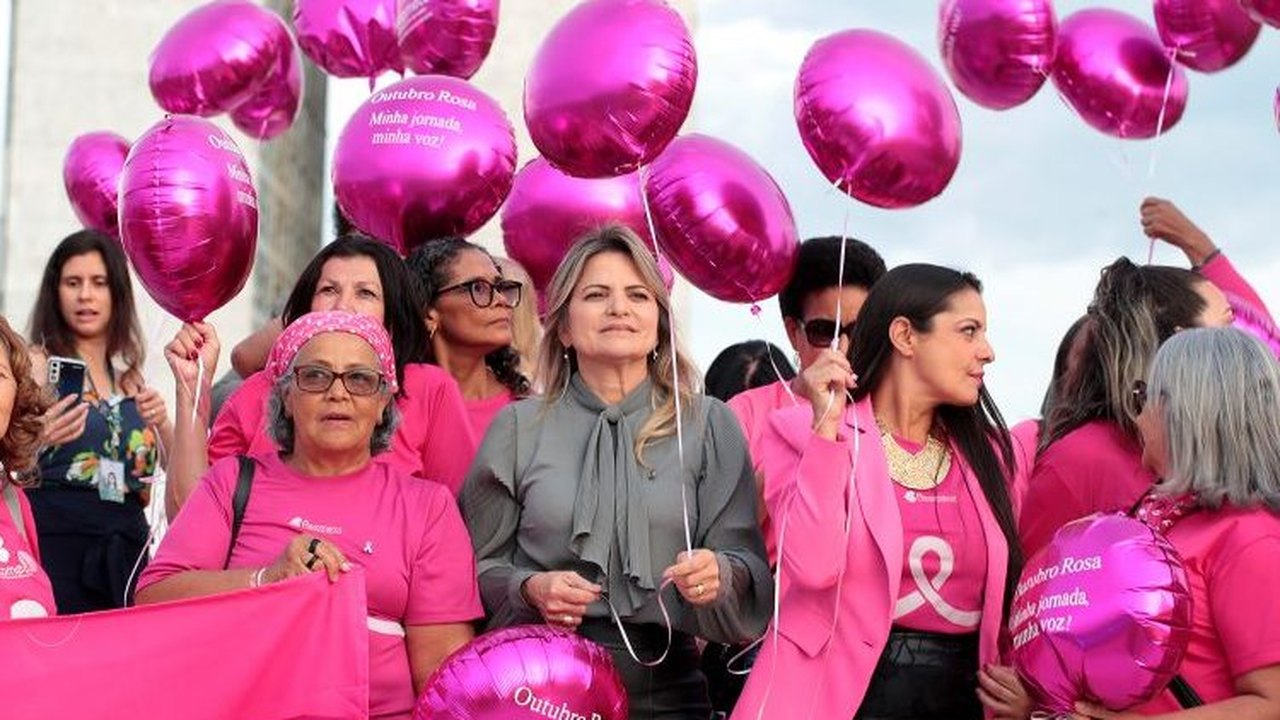 Outubro Rosa: deputada Flávia Morais fala sobre a importância do diagnóstico precoce
