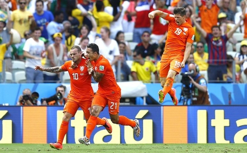 Holanda vence o México de virada e avança para as quartas de final