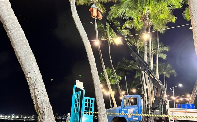 Praia da Ponta Verde recebe iluminação especial para o Luau Massayó