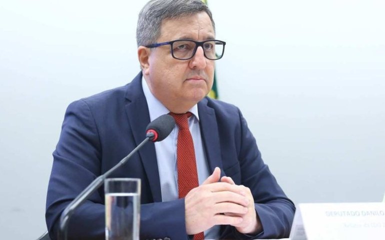 Governo decidiu manter a meta de déficit zero, diz relator da LDO: 'Revisão podera vir em algum mudança no futuro'