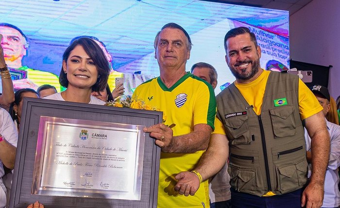 Michelle Bolsonaro, Jair Bolsonaro e Leonardo Dias