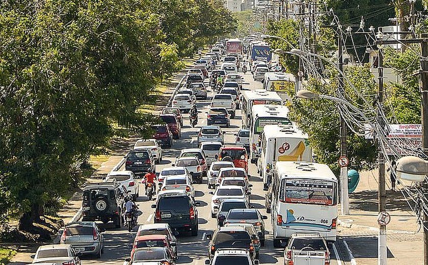Tráfego é monitorado por IA nas principais avenidas de Maceió