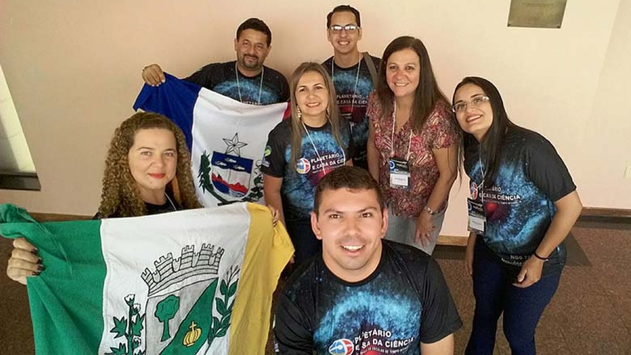 Cientista da Nasa homenageia Planetário de Arapiraca