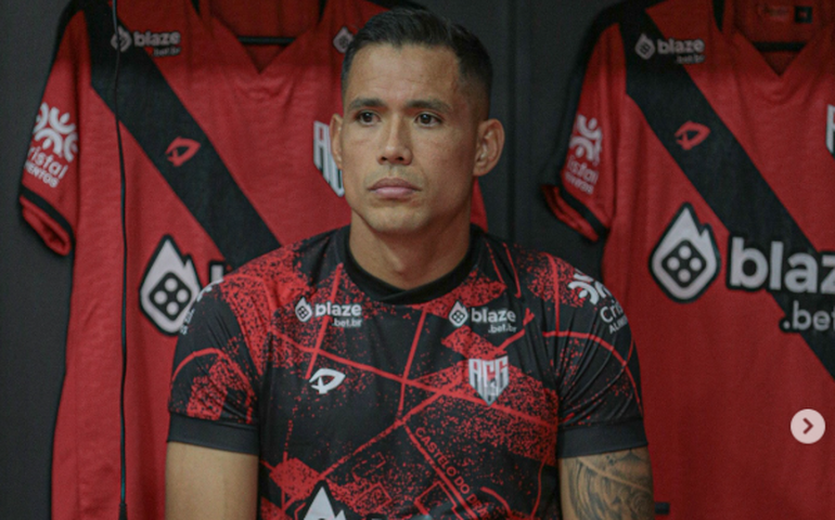 Atlético-GO e Coritiba fazem jogo truncado e empatam sem gols pela Série B em Goiânia