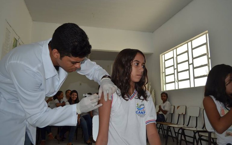 Secretaria de saúde de Canapi realiza vacinação contra HPV no município