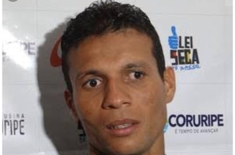 Coruripe anuncia contratação do atacante Etinho para o Alagoano