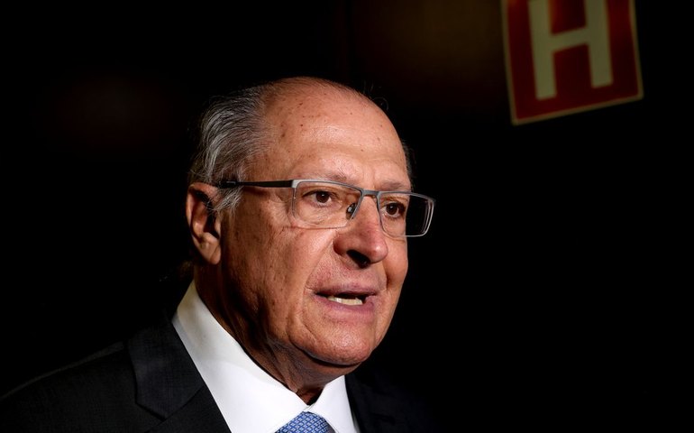 Tarifaço: Alckmin destaca que o governo continua negociando com os EUA