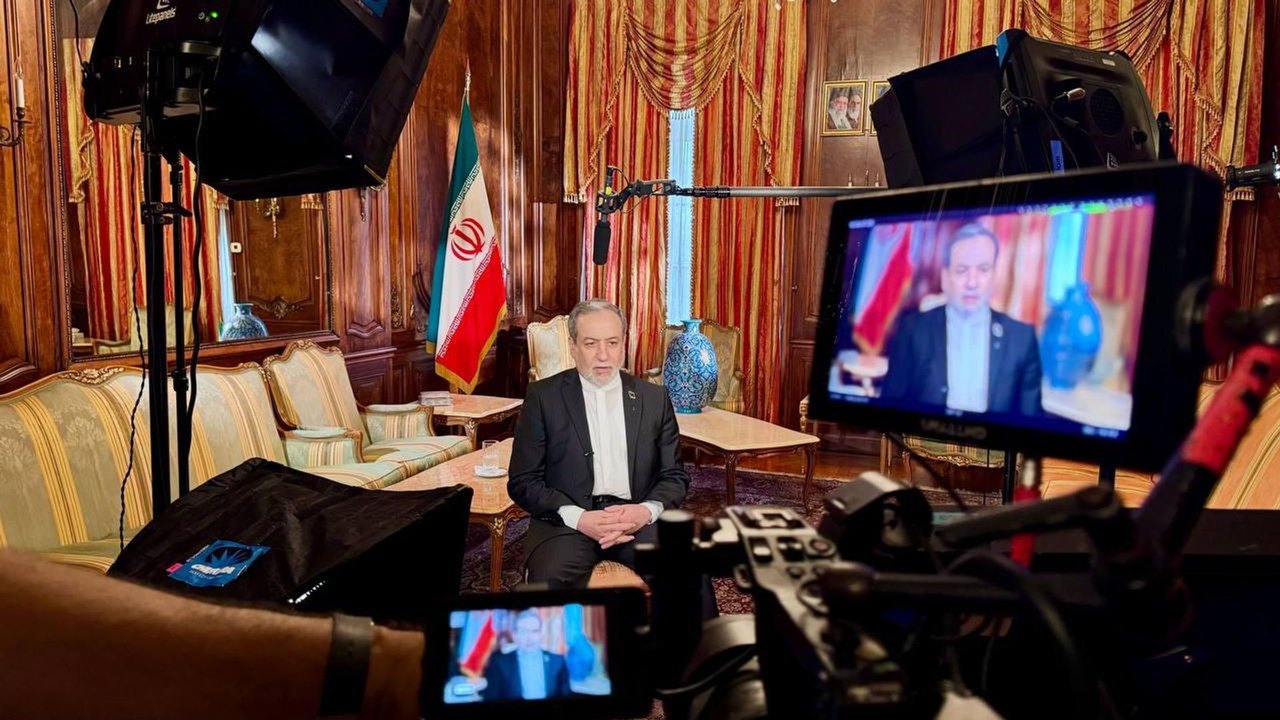 Teerã está preparada para escalada ou solução diplomática com os EUA, afirma o MRE iraniano