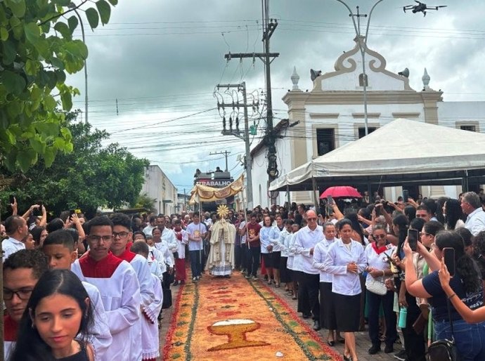 Comunidade Católica de Campo Alegre celebrou mais uma edição da Missa e Procissão do Dia de Corpus Christi