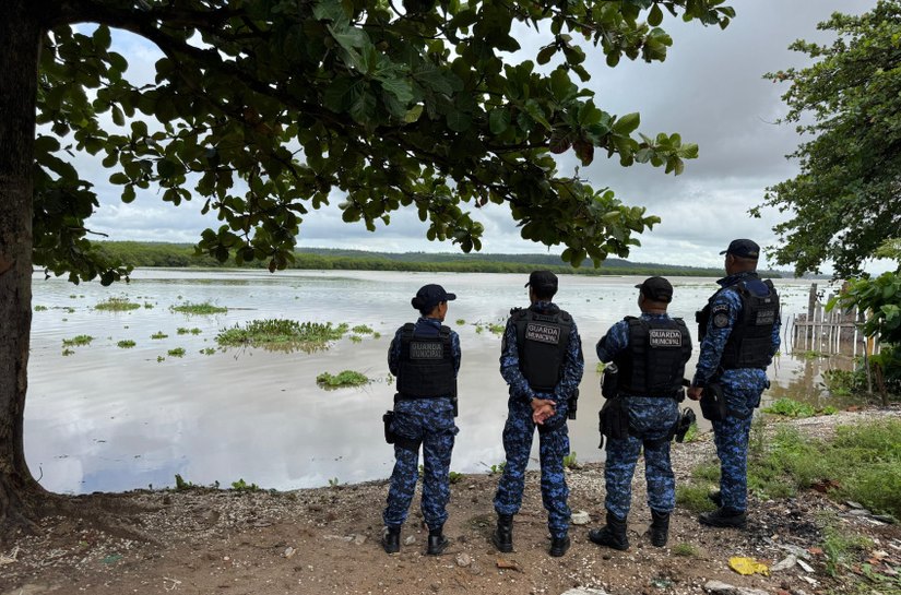 Segurança Cidadã presta apoio à população afetada pelas chuvas em Maceió