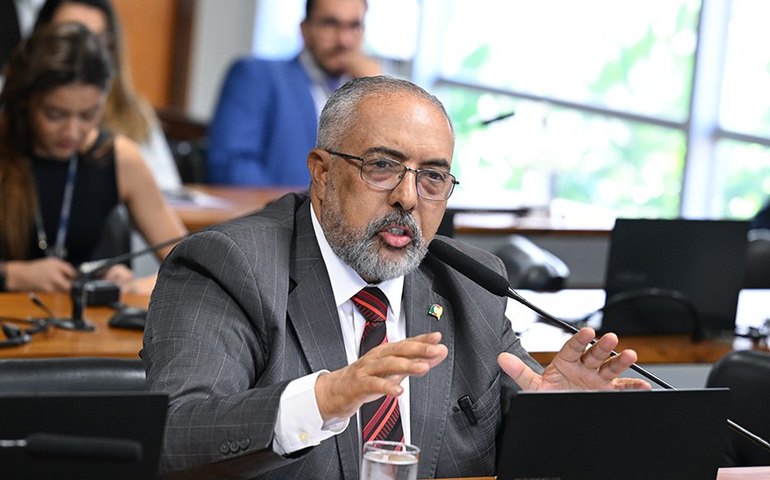 Auxílio a imigrantes residentes no Brasil vai à Câmara