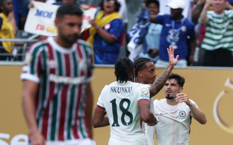 João Pedro marca dois e tira Fluminense da Copa do Mundo de Clubes