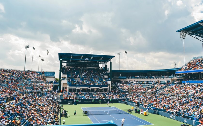 Queda de energia paralisa jogos no Cincinnati Open e atrasa programação