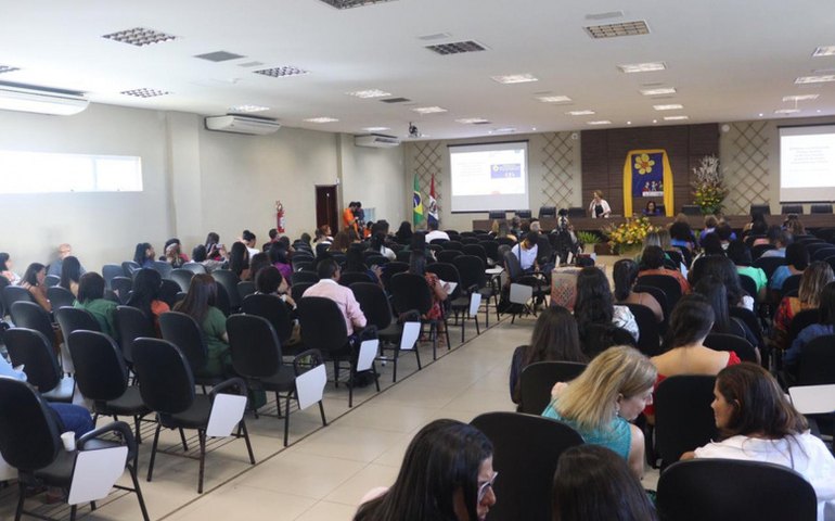 Educação participa de encontro sobre enfrentamento à violência sexual de crianças e adolescentes