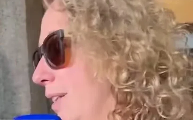 'A gente respirava teatro', diz filha de Juca de Oliveira em velório do pai