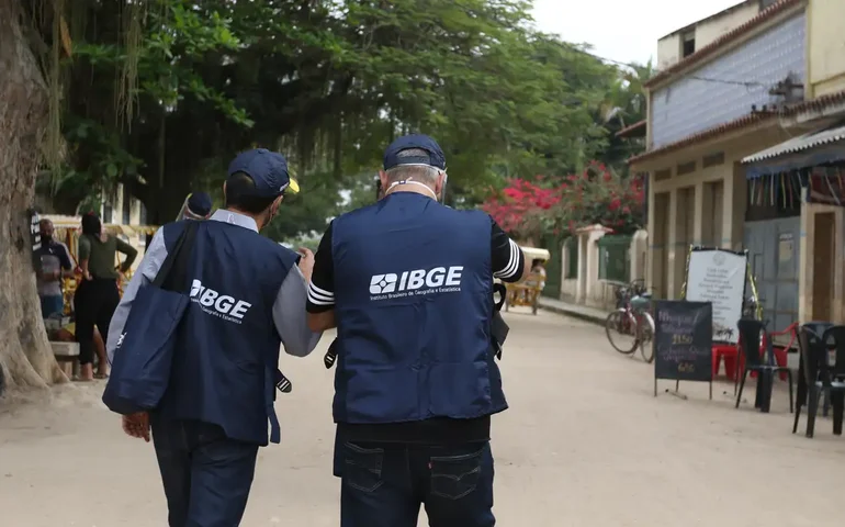 Estimativas apontam população brasileira 3,9% maior que a divulgada pelo Censo 2022, diz IBGE