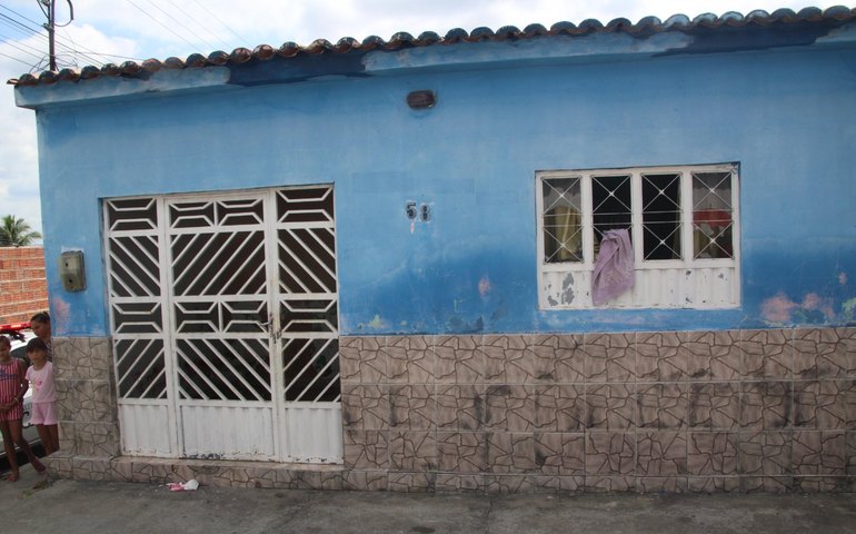 Menino tentou proteger as outras crianças do incêndio em Canapi, disse perito criminal