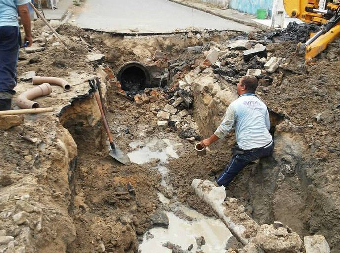 Secretaria de Infraestrutura de Pilar realiza trabalho de drenagem