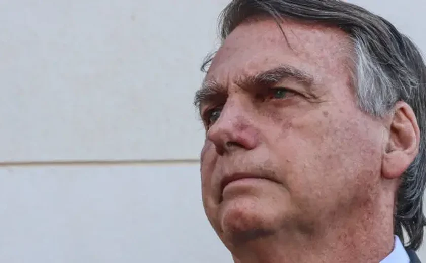 Gilmar Mendes rejeita pedido de prisão domiciliar de Bolsonaro no STF