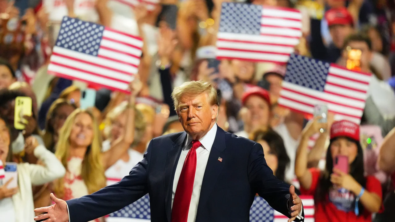 Trump disse que faria campanha em estados decisivos para as eleições de meio de mandato. Em vez disso, ele está começando em estados profundamente republicanos.