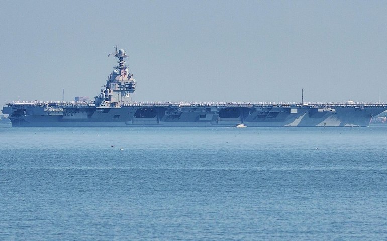 Guarda Costeira dos EUA enfrenta desafios para interceptar terceiro petroleiro ligado à Venezuela