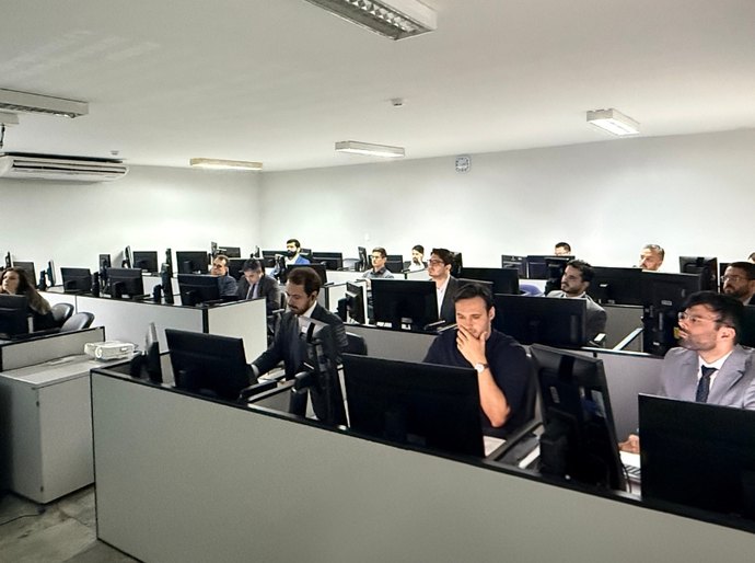 Novos juízes participam de aula sobre escrita jurídica com Inteligência Artificial