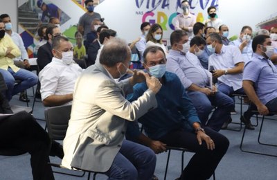 Prefeitos da Zona da Mata e Litoral aderem programa de universalização do saneamento básico