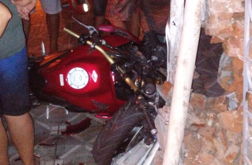 acidente de moto militar