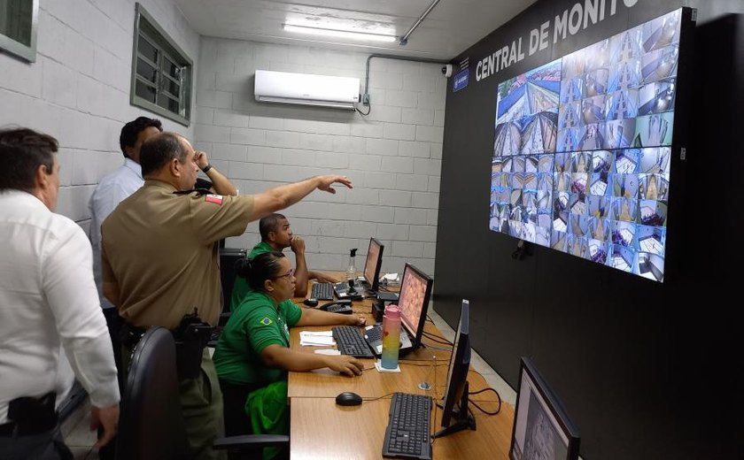 Comandante-Geral da PM-AL inspeciona complexo penitenciário