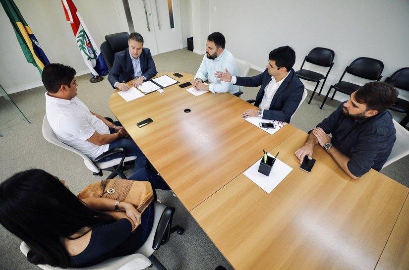 Governador sanciona lei que regionaliza abatedouros em Alagoas