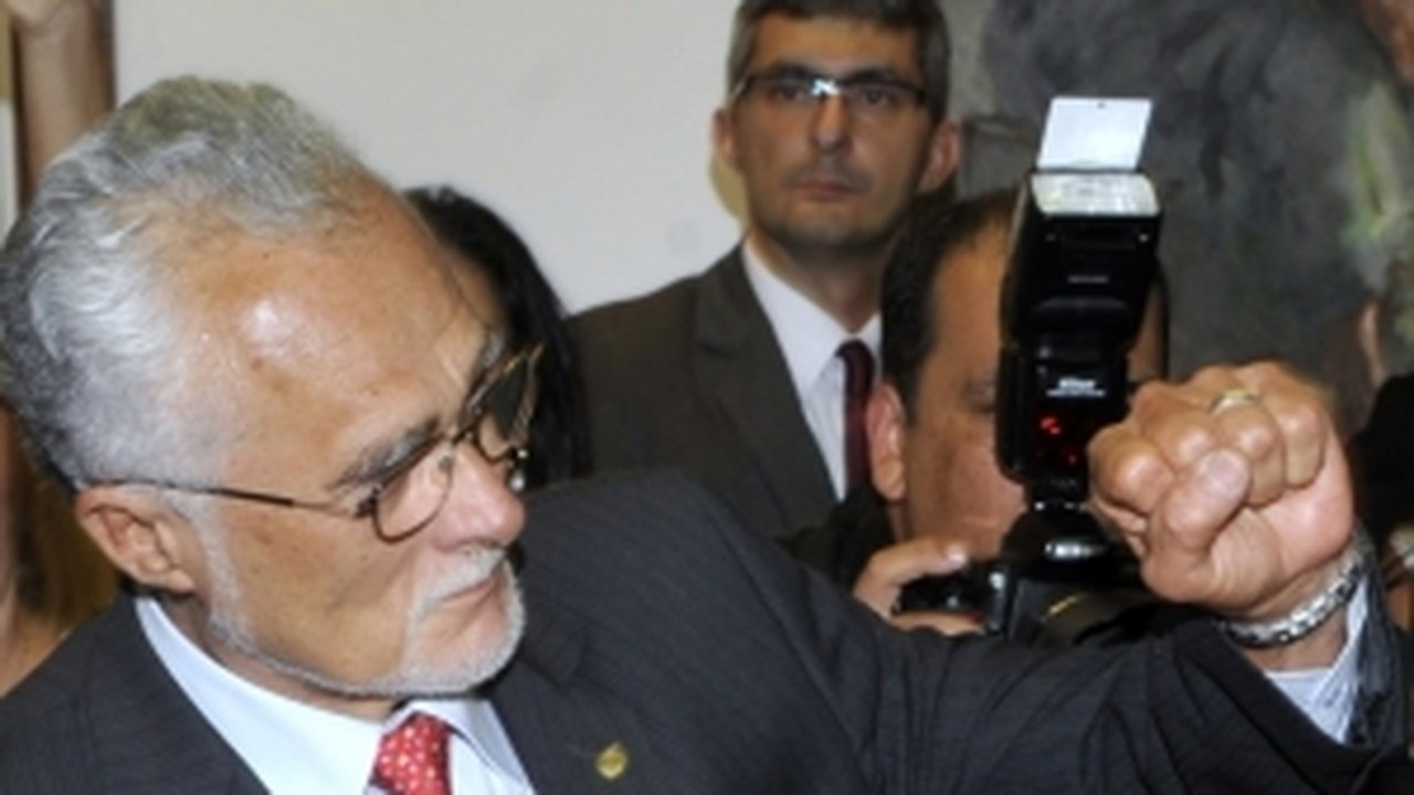 Procuradoria-Geral da República pede que junta médica avalie estado de saúde de Genoino