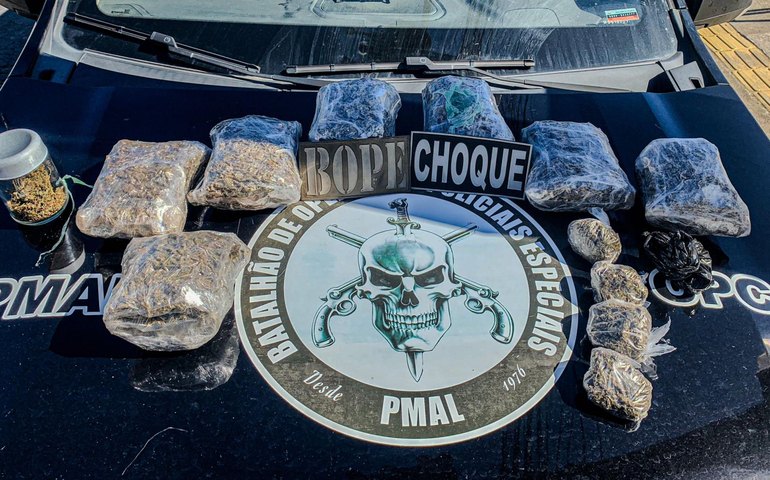 Polícia Militar apreende arma e 5 kg de drogas na capital e Região Metropolitana