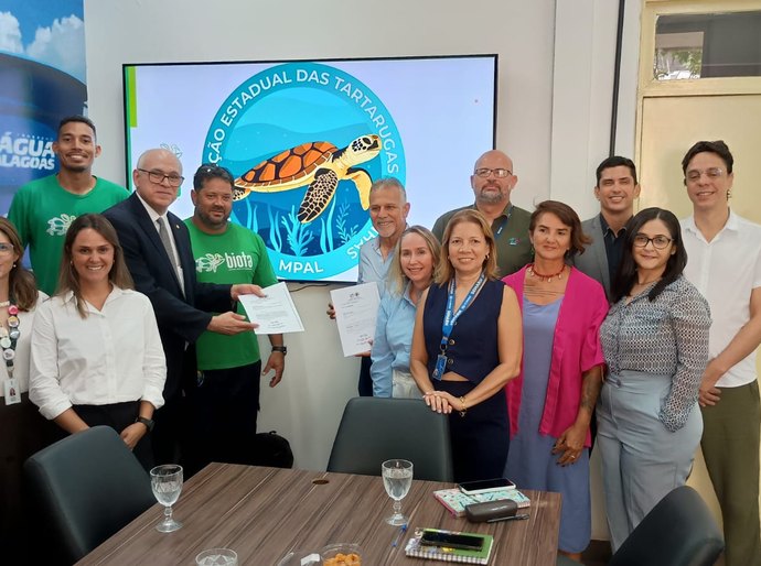 MPAL e instituições de defesa ambiental entregam Plano de Ação para Conservação das Tartarugas Marinhas à Semarh