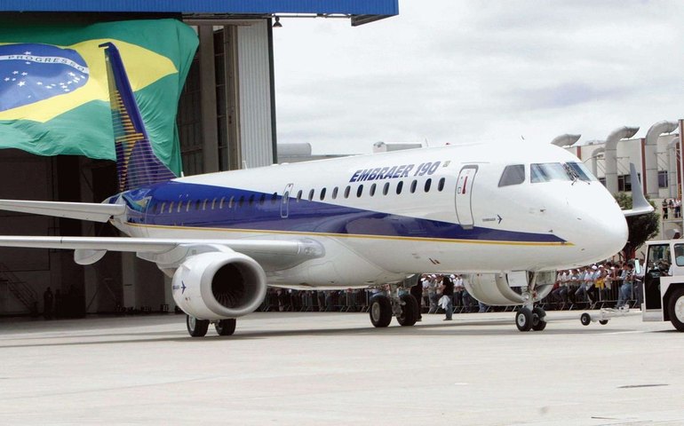 Metalúrgicos da Embraer entram em greve por ganho real de salário
