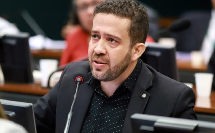 Entre os presidenciáveis, Janones cresce 1000% e lidera avanço nas redes