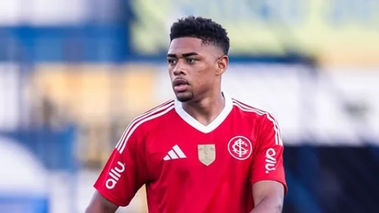 Victor Gabriel é denunciado por entrada dura em Gabriel Pec e pode ser suspenso por dois meses