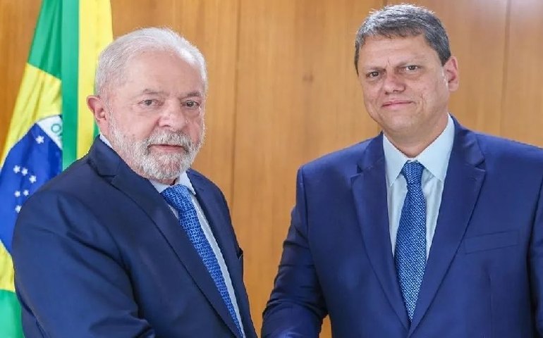 Tarcísio se reúne com Lula em São Sebastião após desastres provocados por chuvas