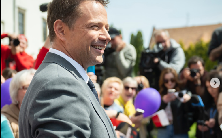 Na Polônia, pesquisa indica 2º turno entre Trzaskowski e Nawrocki em eleições presidenciais