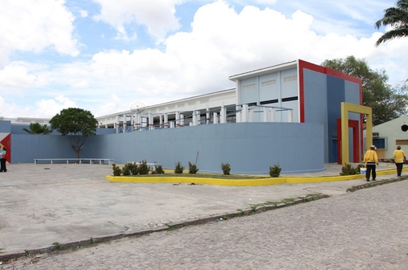 Governo inaugura mais uma escola de Ensino Integral no sertão alagoano na 4ª