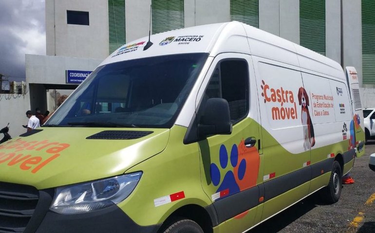 Prefeitura entrega primeira unidade móvel de castração de cães e gatos nesta segunda