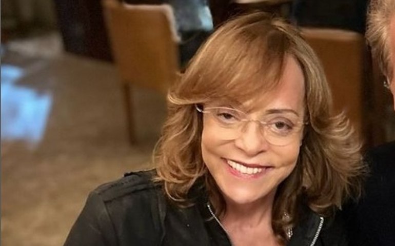 Artista que usou IA para abraço entre Daniella e Gloria Perez já 'mostrou' famosas sem plástica e 'refez' finais de casais; veja