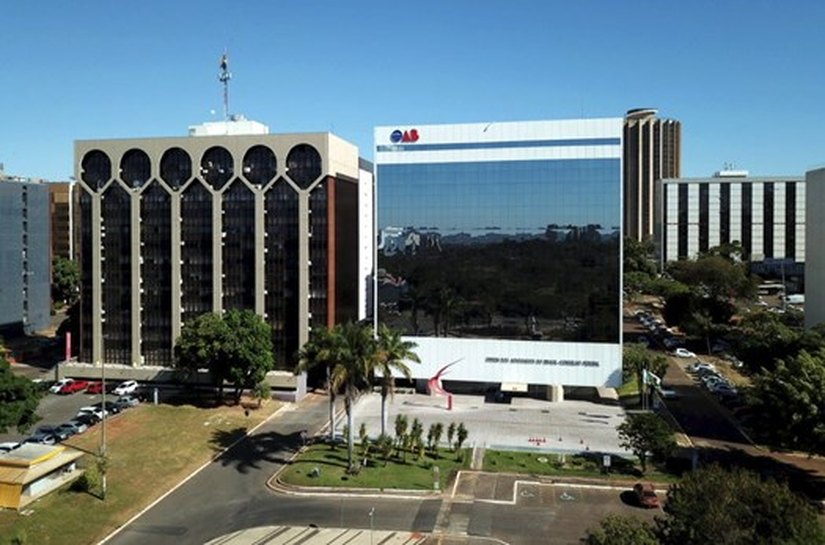 OAB atua pelo afastamento de delegado e cobra responsabilização após detenção arbitrária de advogada em Goiás