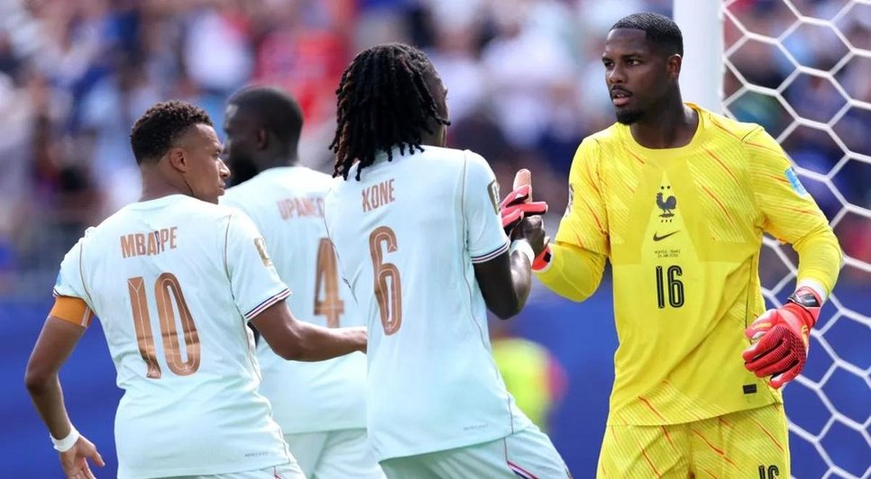 Jogadores franceses contra Noruega na Copa do Mundo - Foto: FIFA via Getty Images