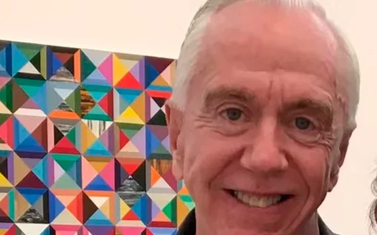 Ex-marido de Brent Sikkema é condenado nos EUA por trama para matar galerista no Rio
