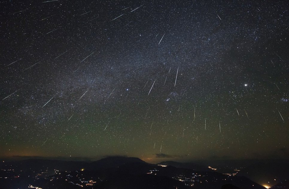 Chuva de meteoros com 120 'estrelas cadentes' por hora acontece no Brasil; saiba como observar / Foto: Foto: Jeff Dai/Nasa